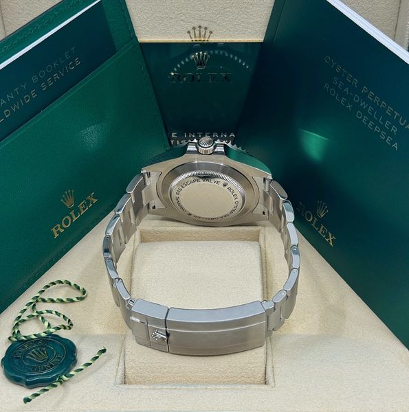 Rolex Sea-Dweller 126600